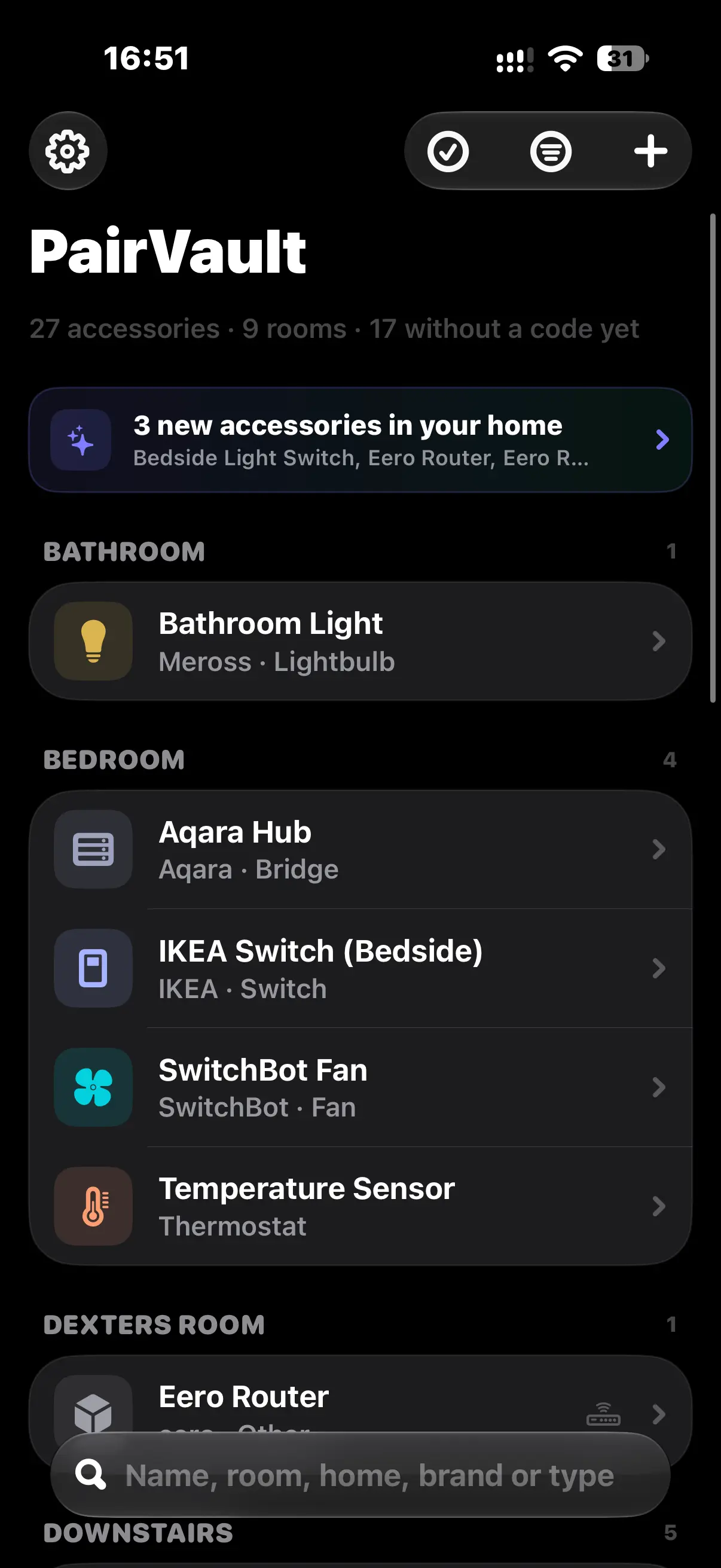 The PairVault vault, listing saved accessories by room with their brand and type.